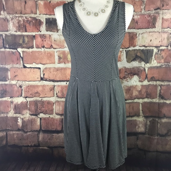 Athleta Dresses & Skirts - Athleta Pink Lotus Coolways Dress  Size Small